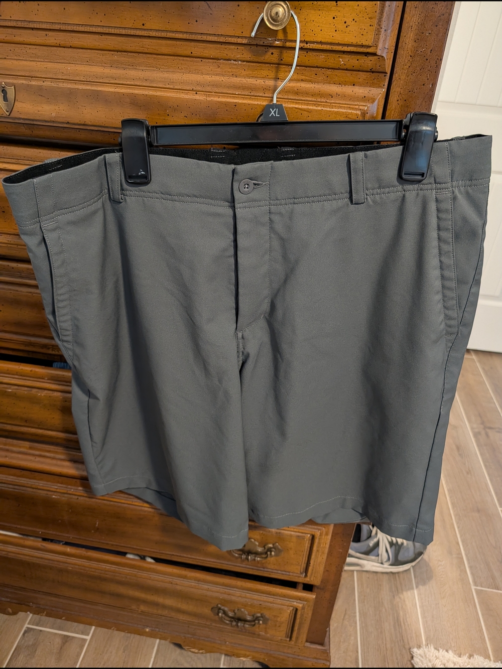 Nike Men's Flat-Front Gray Performance Shorts